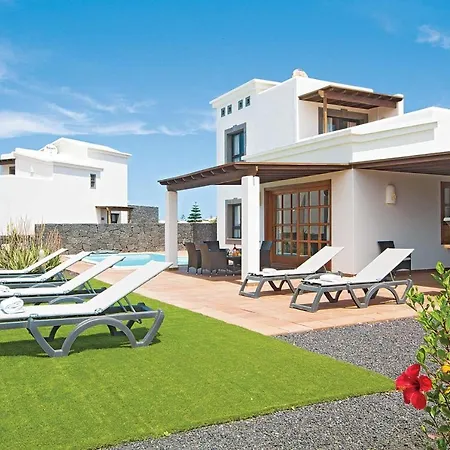 Playa Blanca Sleeps 6 Air Con Wifi Playa Blanca (Lanzarote)